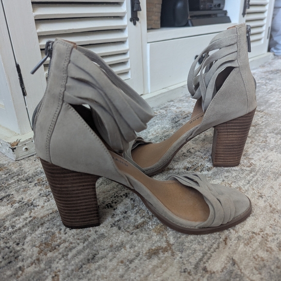 Lucky Brand Suede Sandal Heel Size 8 - Picture 3 of 7